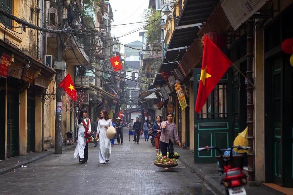 ta-hien-street-hanoi_vietnam
