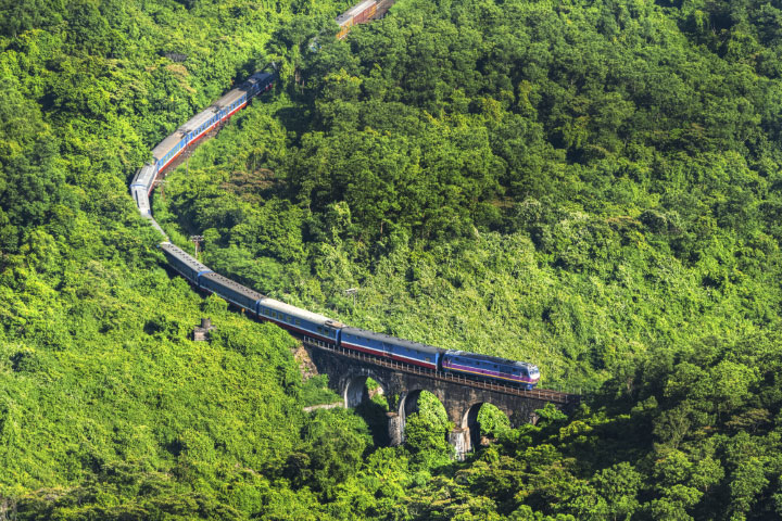 Danang-To-Hue-By-Train