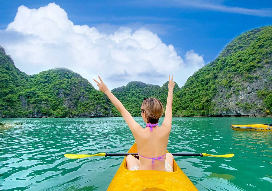 kayaking-halong-bay-3