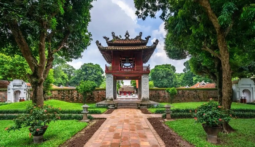 temple-literature-hanoi-vietnam