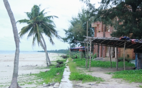 Loạt dự án bỏ hoang bên bờ biển 'vàng' Quảng Ngãi