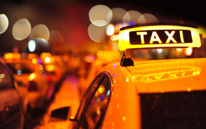 Hà Nội: Truy bắt nghi phạm cứa cổ nam tài xế taxi hòng cướp tài sản