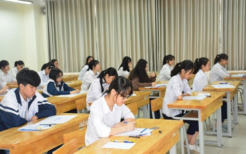 Đáp án đề thi vào lớp 10 môn chuyên Tiếng Anh năm 2021 tỉnh Lâm Đồng