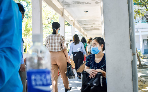 2 điểm thi tốt nghiệp THPT tại Phú Yên phải dừng khẩn cấp, hơn 700 thí sinh quay về chờ thi đợt 2
