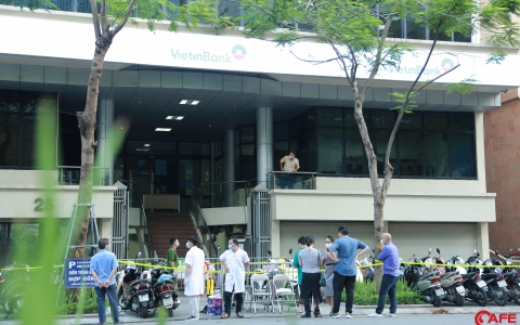 Hà Nội: Phong tỏa tạm thời tòa nhà Vietinbank tại 25 Lý Thường Kiệt do liên quan tới Covid-19