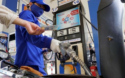 Giá xăng dầu sẽ tăng mạnh từ chiều 25/2 