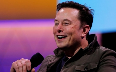 Elon Musk bị cổ đông Tesla kiện vì 'vạ miệng' trên Twitter