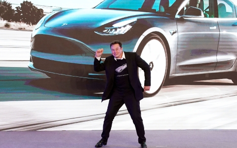 Cổ phiếu Tesla đang trong thời kỳ 'bong bóng' và sẽ nhanh chóng đi xuống?