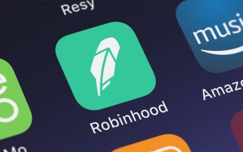 Ứng dụng tài chính Robinhood và Coinbase đứng đầu Appstore của Apple