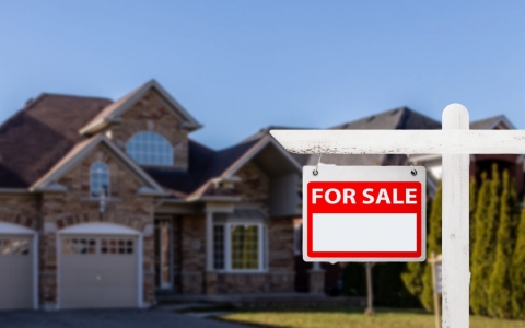 Doanh số bán nhà tại Mỹ lao dốc