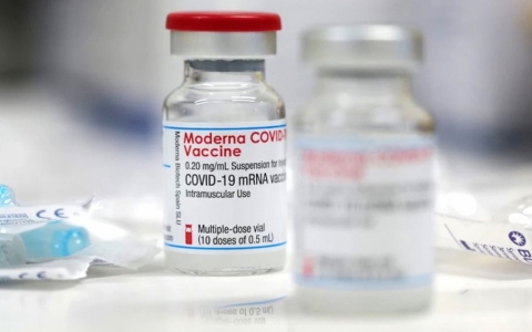 Moderna thu hồi hàng trăm nghìn liều vaccine Covid-19 ở châu Âu
