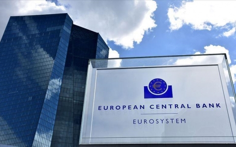 ECB mong muốn tăng lãi suất và chấm dứt kế hoạch mua trái phiếu