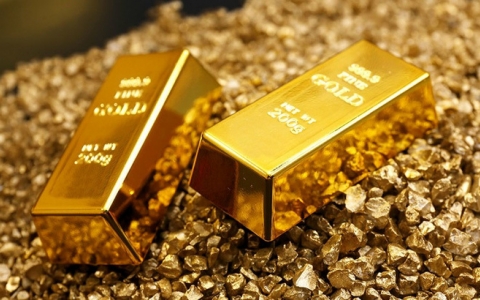 Giá vàng SJC giảm mạnh, xuống dưới 70 triệu đồng/lượng