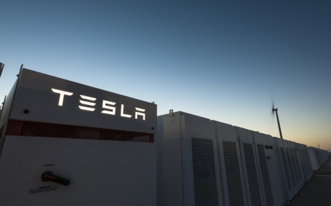 Cổ đông Tesla mong muốn hãng xe điện triển khai mua cổ phiếu quỹ trị giá 15 tỷ USD