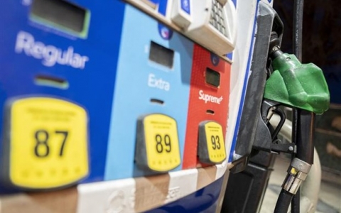 Hạ viện Mỹ thông qua dự luật nhằm chống tăng giá xăng dầu