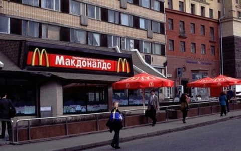 McDonald's sẽ bán toàn bộ cửa hàng ở Nga cho đơn vị được cấp phép