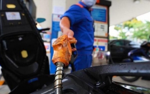 Bộ Tài chính đề xuất giảm 4 loại thuế đối với xăng dầu