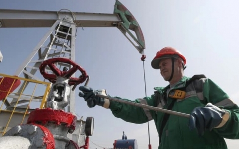 JPMorgan: Giá dầu có thể vọt lên 380 USD/thùng nếu Nga giảm sâu sản lượng