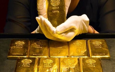 Giá vàng SJC tiếp tục giảm sâu, xuống sát mốc 68 triệu đồng/lượng