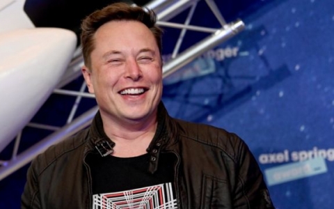 Elon Musk: “Chúng ta đã bước qua đỉnh của lạm phát”
