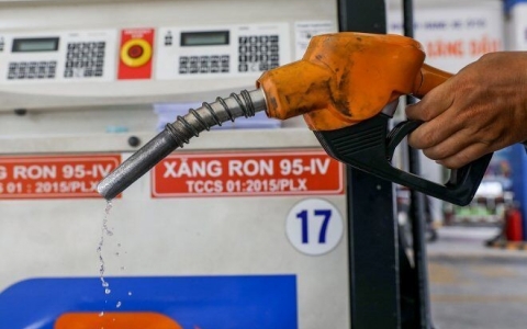 Giải bài toán áp lực tăng giá xăng dầu