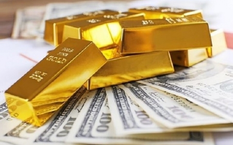 Giá vàng và USD liên tục trồi sụt khó lường