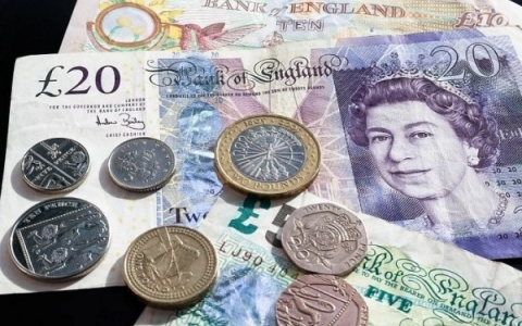 Đồng Bảng Anh chạm mức thấp kỷ lục so với đồng USD