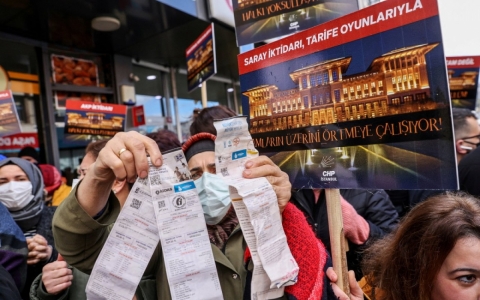 Thổ Nhĩ Kỳ: Cắt giảm lãi suất bất chấp lạm phát chạm mức 83%