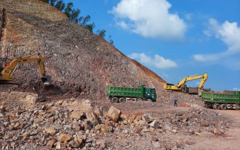 Phó Thủ tướng yêu cầu giao trực tiếp mỏ vật liệu xây dựng cho nhà thầu thi công