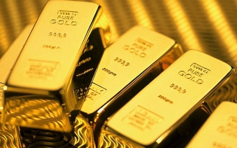 Giá vàng trong nước trụ vững ngưỡng 67 triệu đồng/lượng, thế giới biến động mạnh