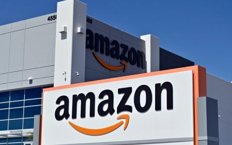 Amazon: Công ty đại chúng đầu tiên trên thế giới mất 1 nghìn tỷ USD giá trị vốn hóa thị trường