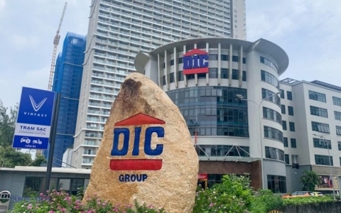 Cha con Chủ tịch DIC Corp bị bán giải chấp cổ phiếu