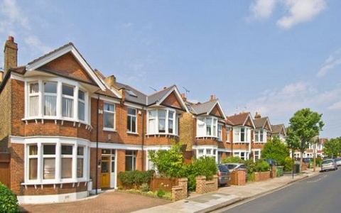 Thị trường cho thuê nhà ở London trở thành “cơn ác mộng”