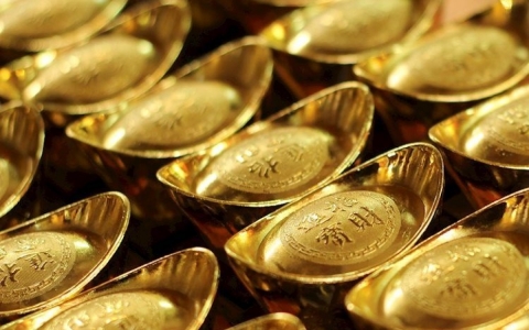 Giá vàng bật tăng mạnh, vượt xa mốc 67 triệu đồng/lượng