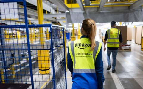 Amazon sẽ sa thải 18.000 nhân viên