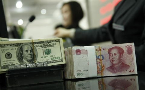 Trung Quốc tiếp tục nỗ lực “hạ bệ” đồng USD