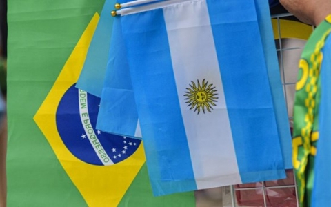 Brazil và Argentina bắt đầu kế hoạch chuẩn bị cho đồng tiền chung