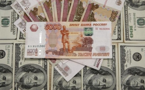 Đồng Rúp giảm xuống mức thấp kỷ lục so với đồng USD kể từ cuối tháng 4/2022