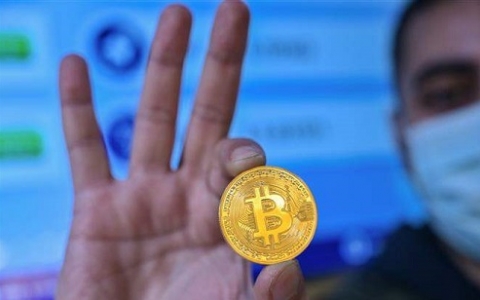 Bitcoin tăng phi mã có đủ sức 'cám dỗ' các tỷ phú thế giới?