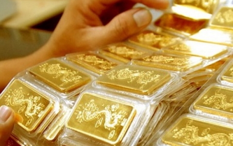 Giá vàng miếng 13/1 tăng 300.000 VNĐ/lượng, USD tự do giảm thêm