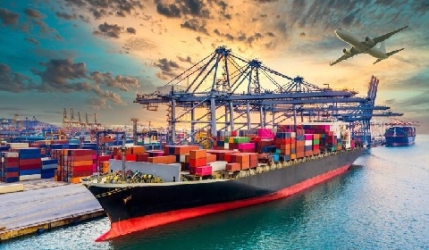Giải pháp nào cho việc giá cước tàu container tăng vọt?
