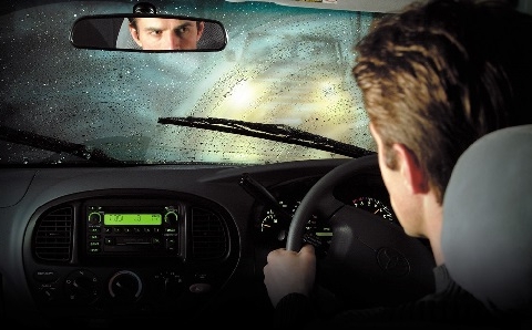 Mẹo xử lý hơi ẩm bên trong xe ô tô vào mùa lạnh