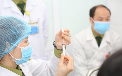 Việt Nam chưa ghi nhận hiện tượng đông máu sau 4 ngày tiêm vắc-xin Covid-19