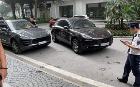 Hai siêu xe Porsche trùng biển số bất ngờ chạm mặt trong Khu đô thị Times City