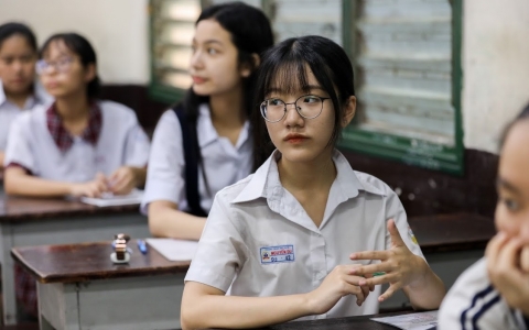 Đáp án đề thi vào lớp 10 môn Toán tỉnh Quảng Bình năm học 2021 - 2022