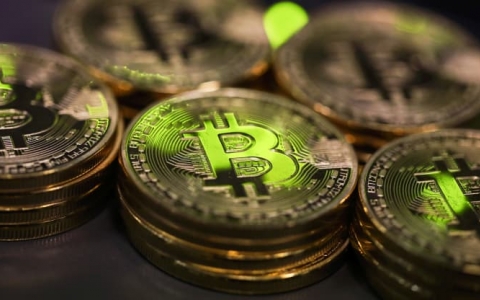 Vì sao Bitcoin dễ bị tiền ảo khác ‘chiếm sóng’?