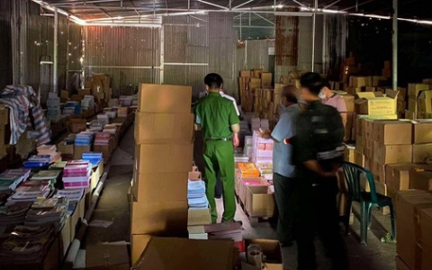 Bộ Công an bắt 7 người trong đường dây sản xuất, tiêu thụ hơn 3,2 triệu cuốn sách giáo khoa giả