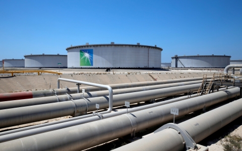 Giá dầu giảm mạnh khi OPEC đạt thoả thuận nâng sản lượng