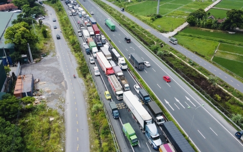 Hà Nội: Công bố 16 'luồng xanh' cho phương tiện ra vào Thủ đô