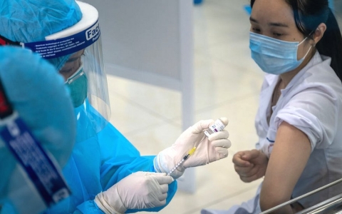 Hà Nội: Tìm người đến điểm tiêm vắc xin ở quận Hoàn Kiếm